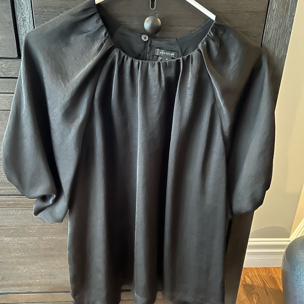 Ann Taylor Black Relaxed Puff Sleeve Blouse